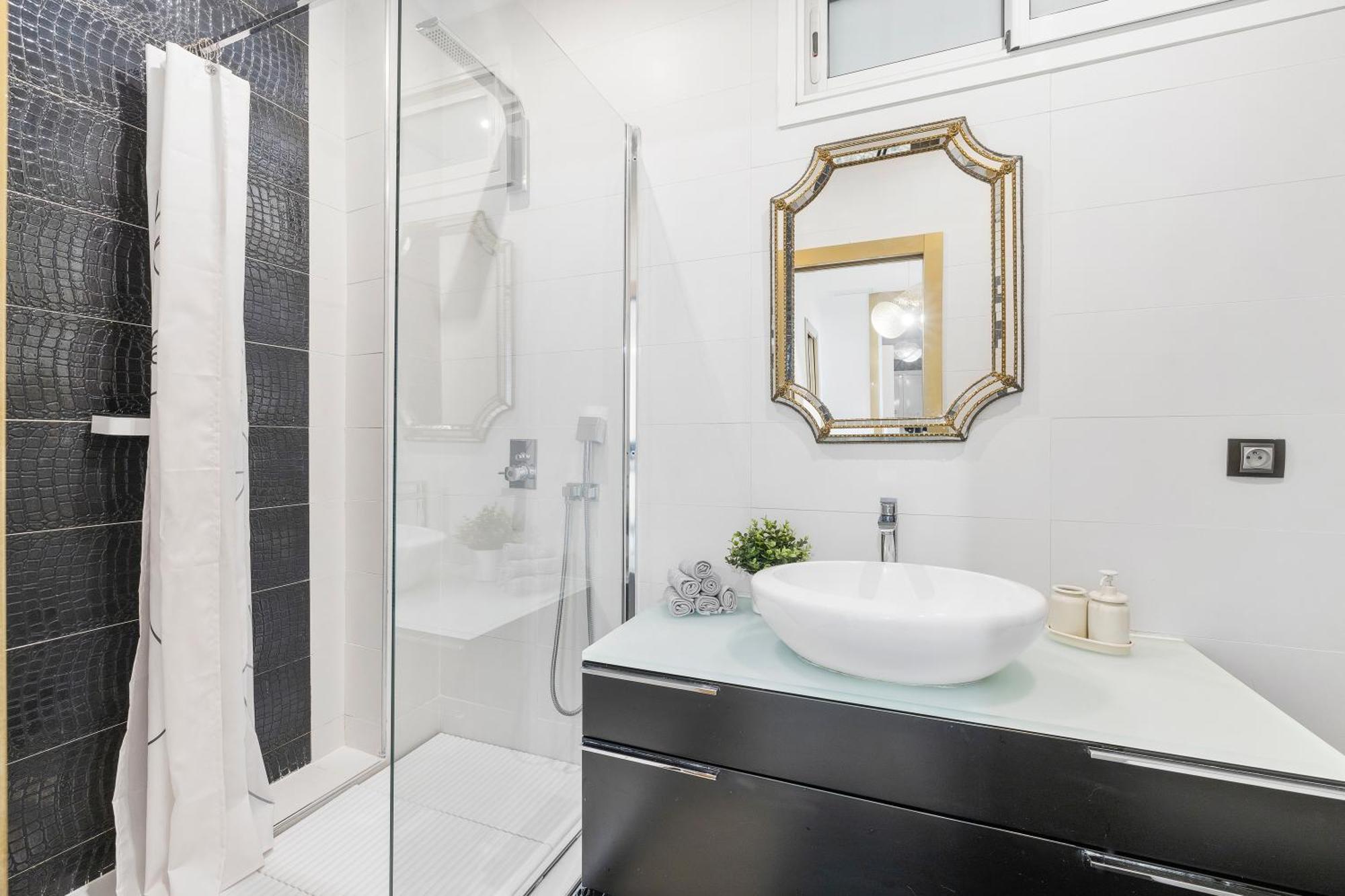 Apartment Renting - Joffre - Luxurious Haussmannian 180m2 4 Bedrooms Nice